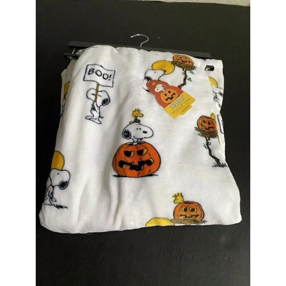 Peanuts Halloween Blanket Velvetloft Throw Jack-o-Lantern Snoopy Woodstock 50X70
